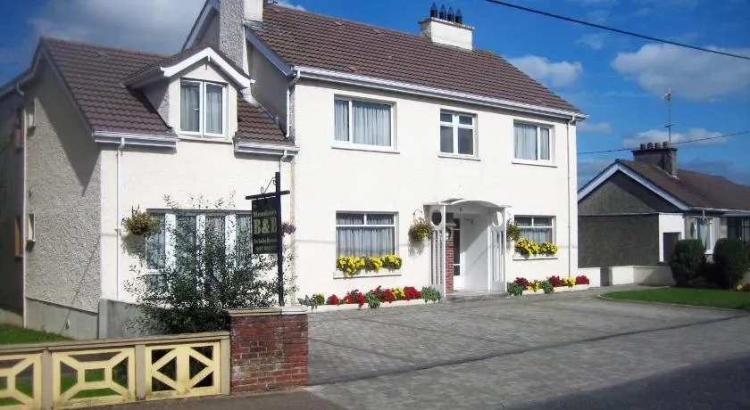 The Meadows Bed and Breakfast - Image 1