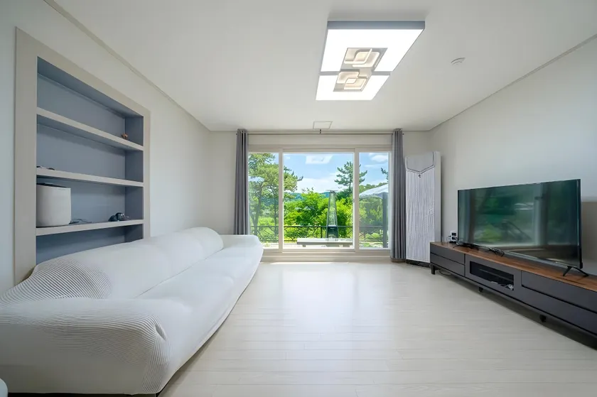Mandiga Pool Villa Busan - Image 1