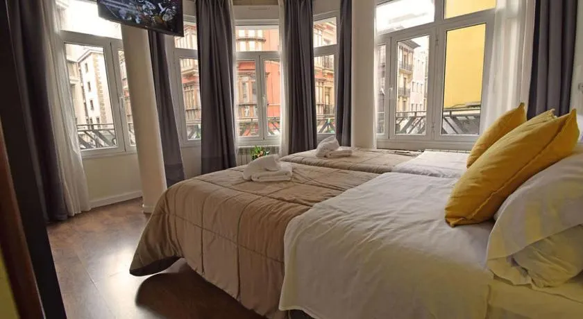 Hostel Gijón Centro - Image 1