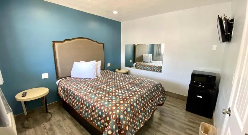 Dixie Motel - Image 1
