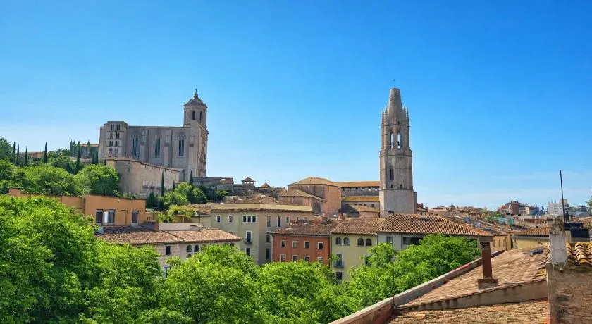 Hostal Milana Girona - Image 1