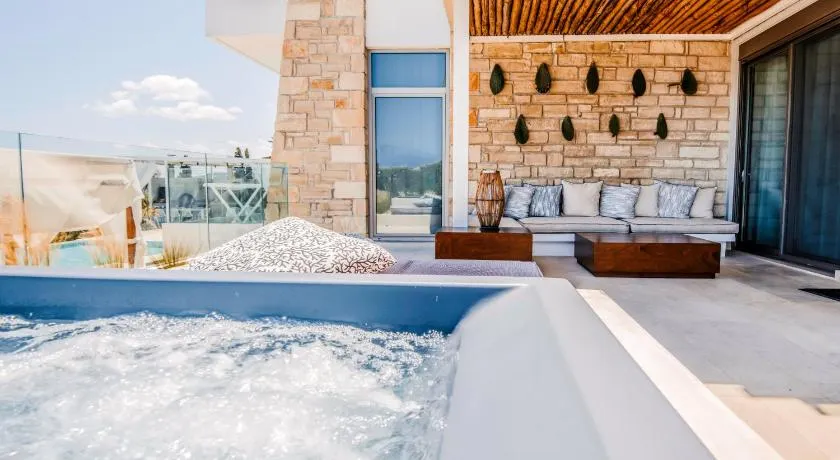 Made of Blue luxury suites collection - Image 1