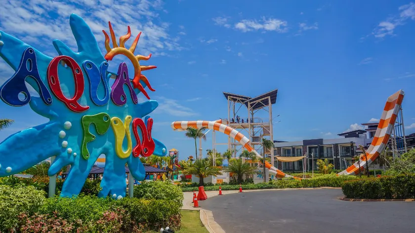 Aqua Fun Hotel Camaya Coast - Image 1