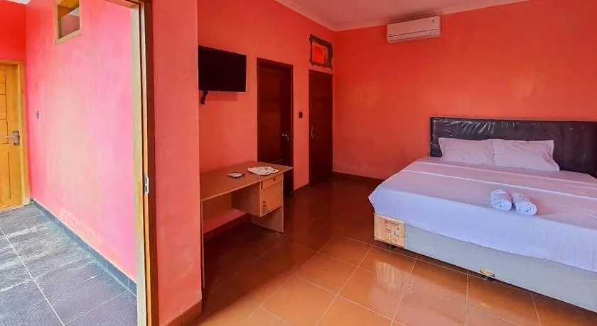 Pakde air cafe and homestay Grabag Magelang Mitra RedDoorz - Image 1