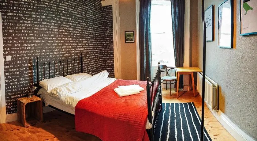 Vagabonds Hostel - Image 1