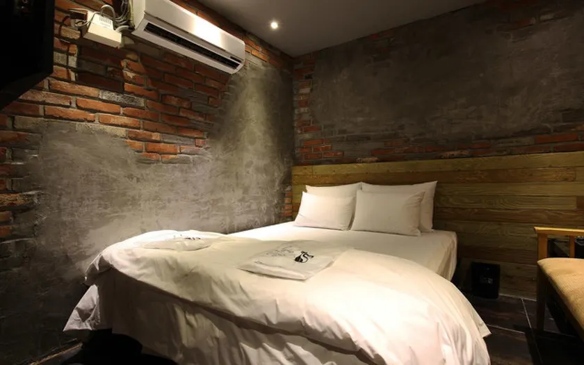 Suyu Lush Hotel - Image 1