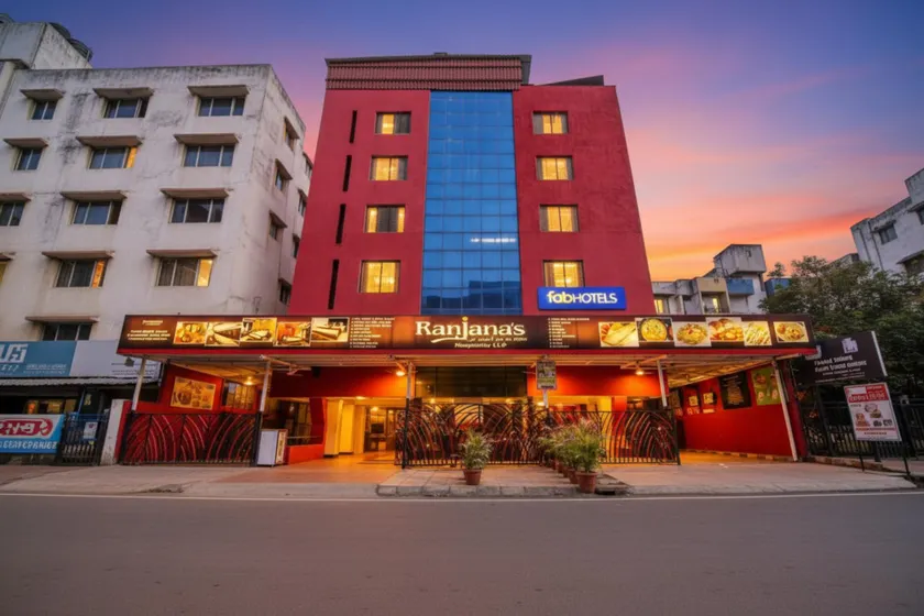 FabHotel Ranjanas - Image 1