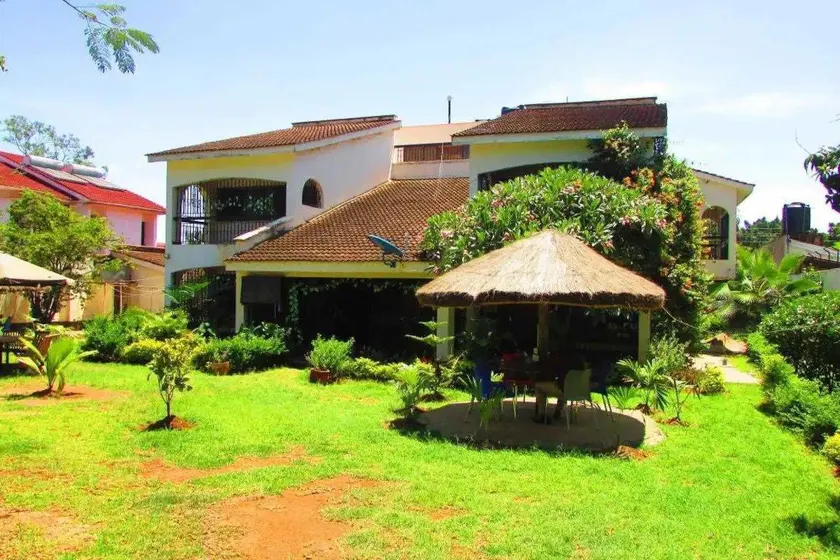 Tisa Suites and Lounge - Image 1