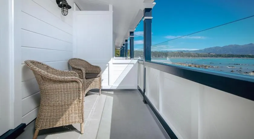 The Pier Hotel - Image 1