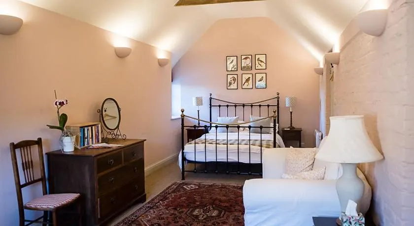 Stylish bolthole in the heart of the Meon Valley - Image 1