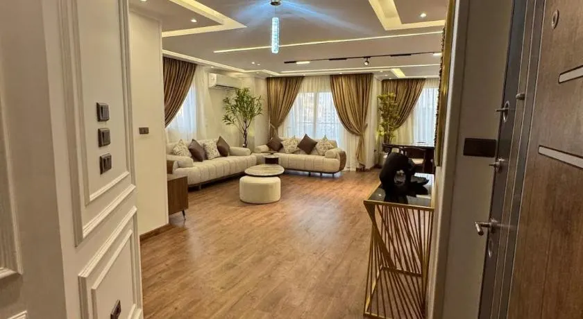 Luxury Apartment Lebanon Squareشقة فندقيه فاخرة ميدان لبنان المهندسين - Image 1