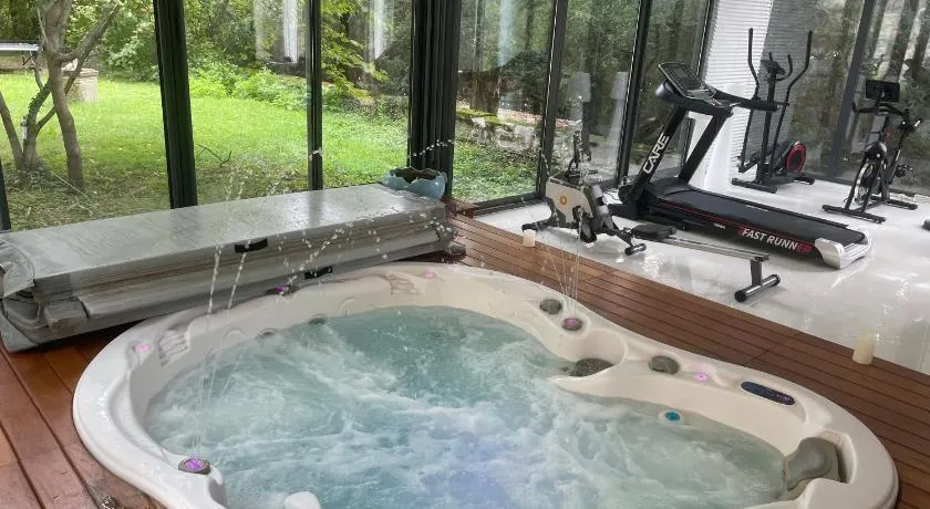 CHÂTEAU SPA ART DÉCO-Zone Naturelle du VEXIN-PARC Clos 3Ha-2 Logis Exclusifs-MASTER SUITE en B&B ET-OU MAISON XVIIIème en Pierres de Giverny-PISCINE Chauffée-Aire Enfants-Ping Pong-OPTIONS-BREAKFAST-DÎNER-BILLARD-SAUNA-JACUZZI-HAMMAM-Massage-FITNESS-Yoga - Image 1