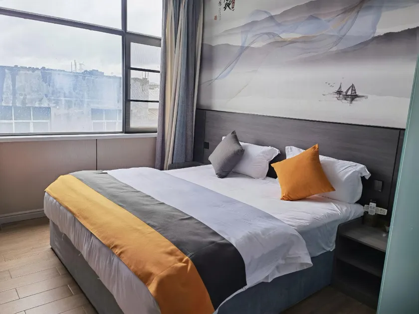 Hesheng Hotel - Image 1