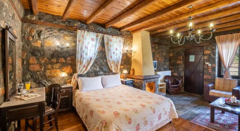 ROUGA Mountain Boutique Suites & Spa - Image 1