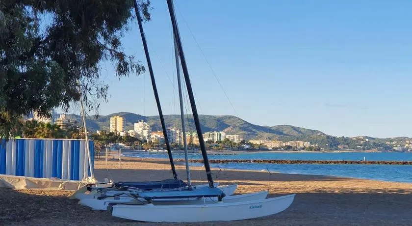 Incredible seafront with sunrise and sunset views - Image 1