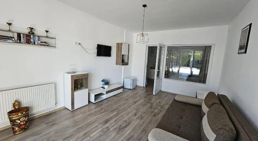 Neferprod Apartments - IS - CAM 07 - Image 1