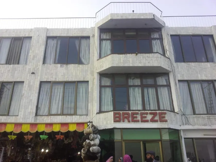 Breeze Hotel Murree - Image 1
