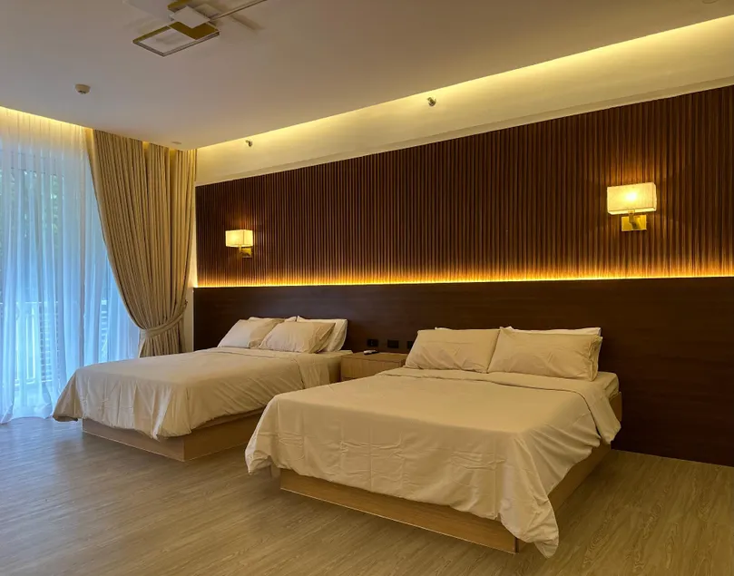 The Beach Suites at Pico De Loro - Image 1