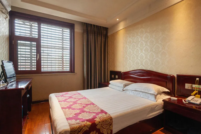 Shuyi Hotel - Image 1