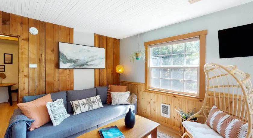 Surf Casita - Image 1