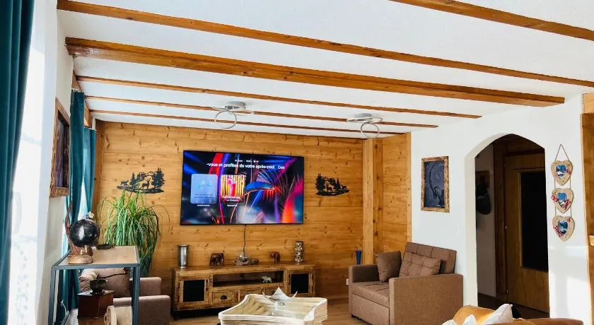 Chalet Alpine - Image 1