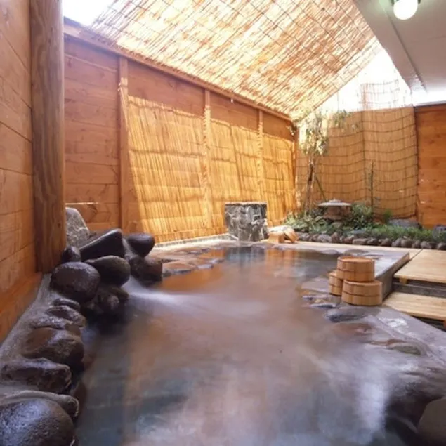 Sanyo Hotel - Image 1