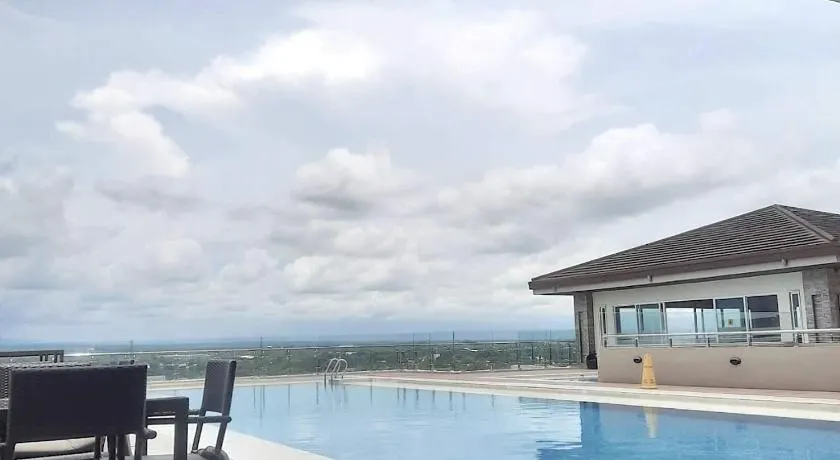Condo with direct access to shopping mall in Bacolod City - Image 1