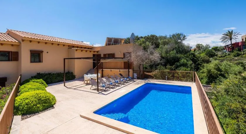 Maison \"Pula Rustic\", avec vue sur les montagnes, piscine et Wi-Fi. - Image 1