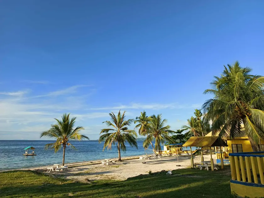 Sunny Shine Beach Resort - Image 1