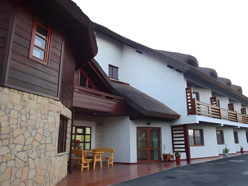 Hotel Insula - Image 1