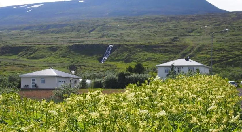 Granastaðir Guesthouse - Image 1