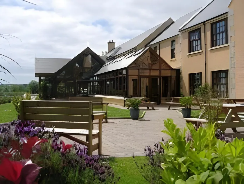 Silver Tassie Hotel & Spa - Image 1