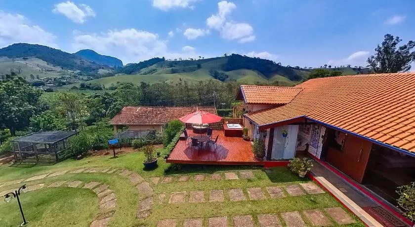 LINDA CASA EM SÃO BENTO DO SAPUCAI - Image 1