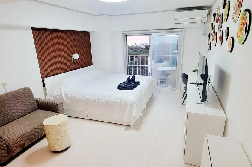 Ocean View! King-size Bed! 2min to the Beach! - Image 1