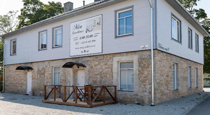 Mia Guesthouse - Image 1