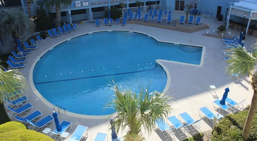 Gorgeous 2 Bedroom Condo - Image 1