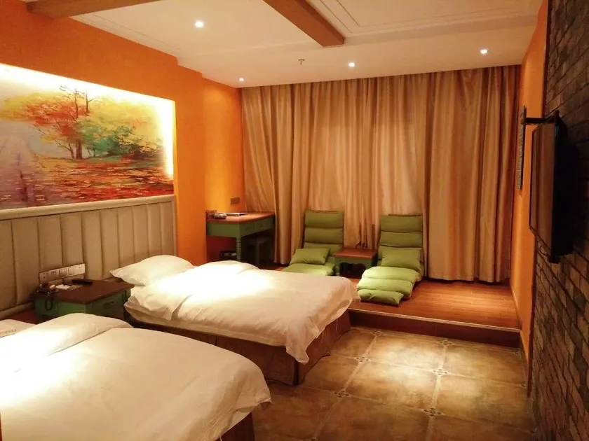 Jia Ning Fashion Hotel - Image 1