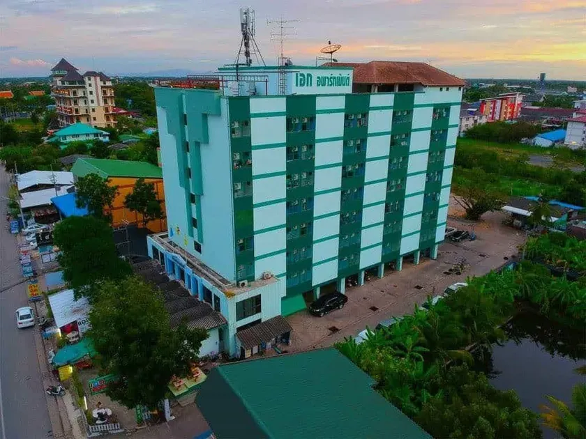 Eak Apartment - Image 1