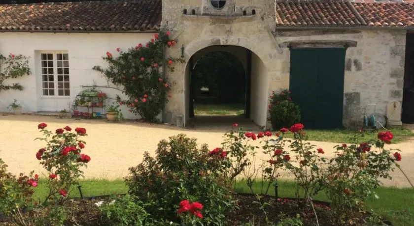 le Logis du Plessis - Image 1