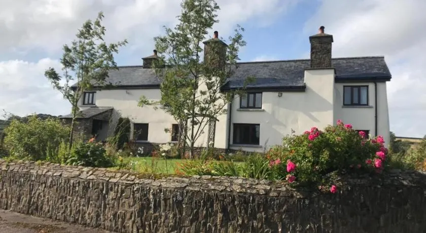 East Colehouse 16thC Farmhouse Stunning Views - Image 1