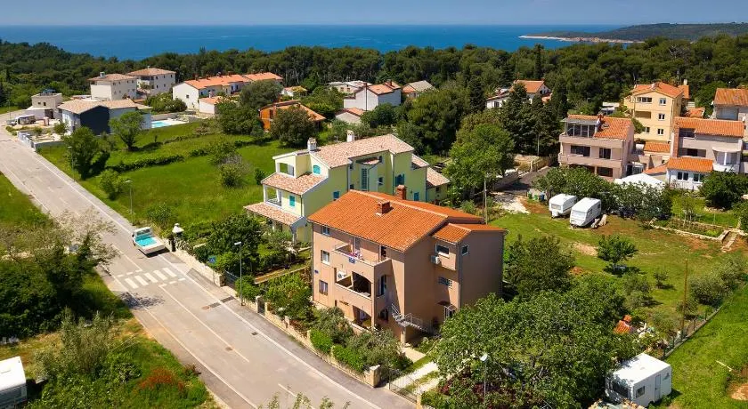 Vila Milla - Image 1
