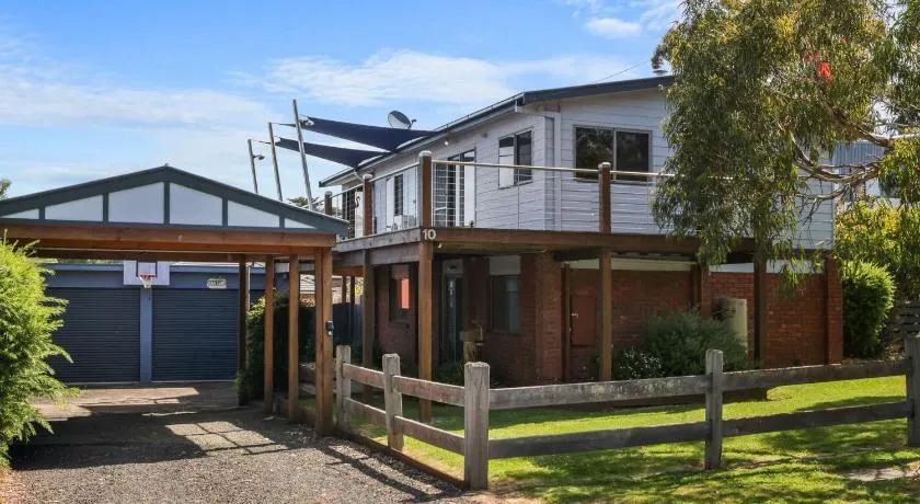 Retreat at Rhyll - Image 1