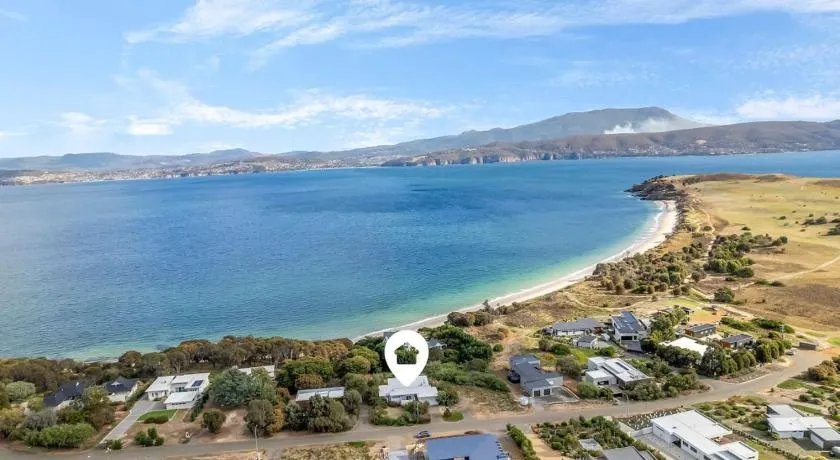 Getaway Hideaway-close to beach Sleeps-8 - Image 1