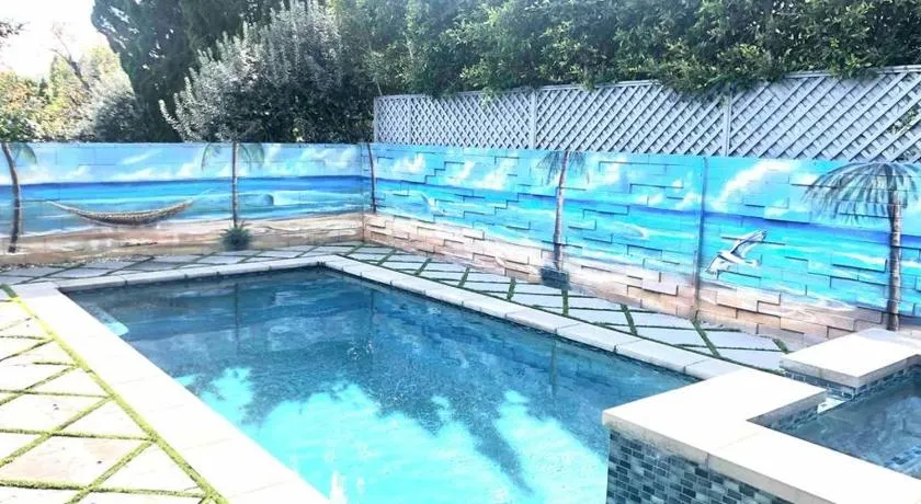 Piscine privée de luxe et jacuzzi. 10 minutes du studio universel 15 minutes d'Hollywood - Image 1
