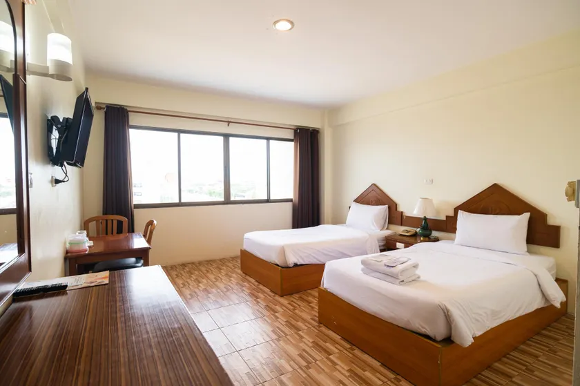 River Hotel The Budget - Image 1