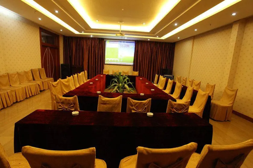 Shenzhou Hotel - Image 1
