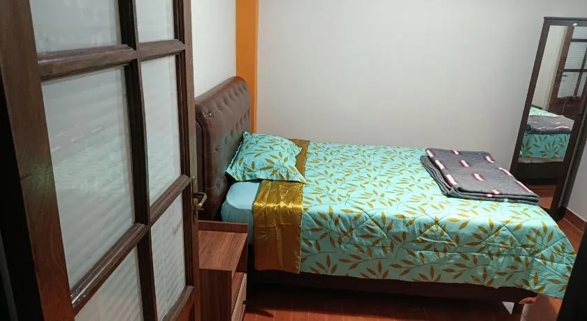Residente hostel - Image 1