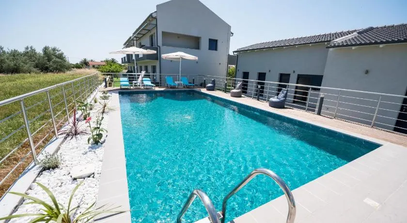 Oasis Apartments - Image 1