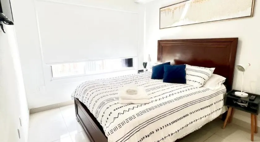 Studio Apartment with backyard - All Private! - Image 1