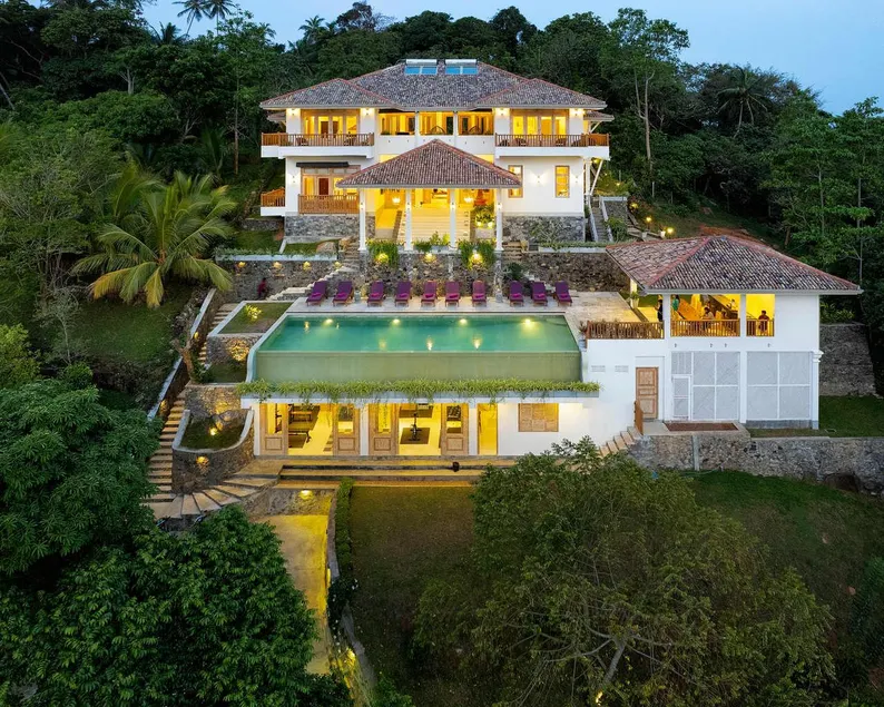 The Divine Villa - Image 1